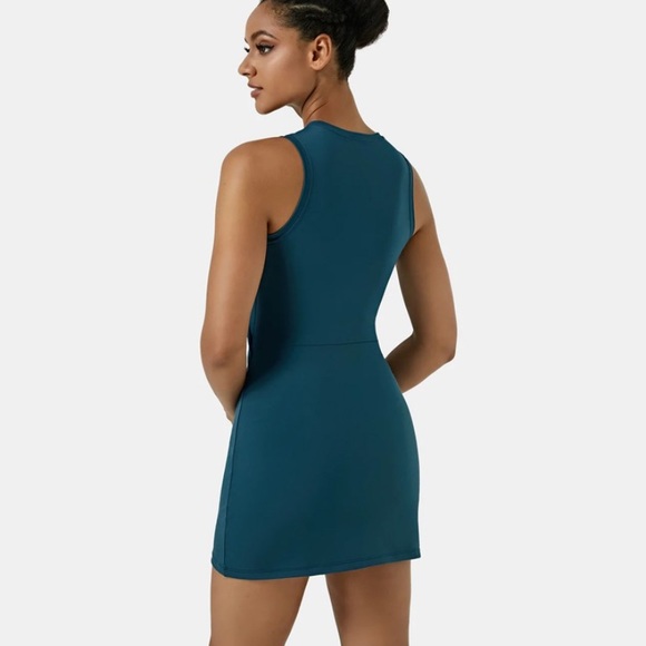 Halara IN MY FEELS Everyday Dress with matching short - Picture 4 of 11